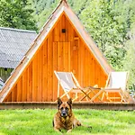 Glamping Radovna Pr' Klemenak Luxussátor