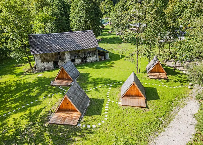 Glamping Radovna Pr' Klemenak Lüks kamp alanı Zgornje Gorje